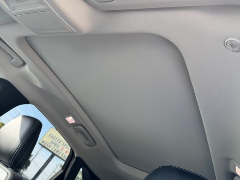 Used 2024 Ford Escape Platinum w/ Premium Technology Package image 25