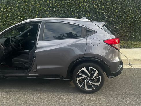 Used 2019 Honda HR-V Sport image 6