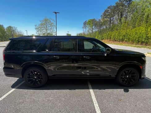 Used 2021 Cadillac Escalade ESV Sport Platinum w/ LPO, ONYX Package AWD/4WD image 9