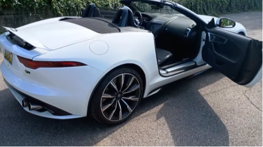 Used 2021 Jaguar F-TYPE R AWD/4WD image 19