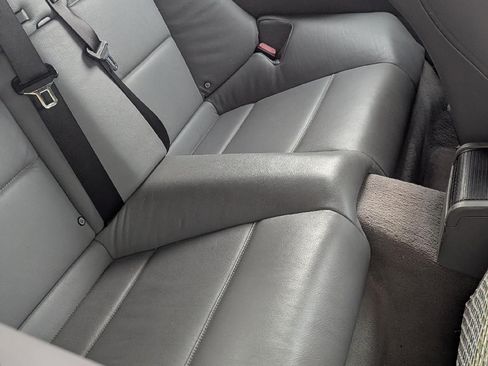 Used 2005 BMW 330Ci Convertible image 12