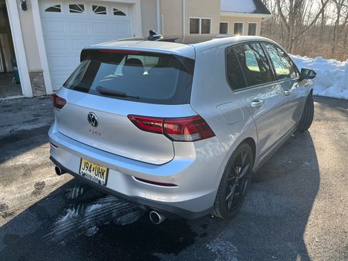 Used 2024 Volkswagen GTI SE w/ SE Leather Seats Package image 9