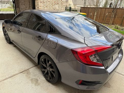 Used 2020 Honda Civic Sport image 6