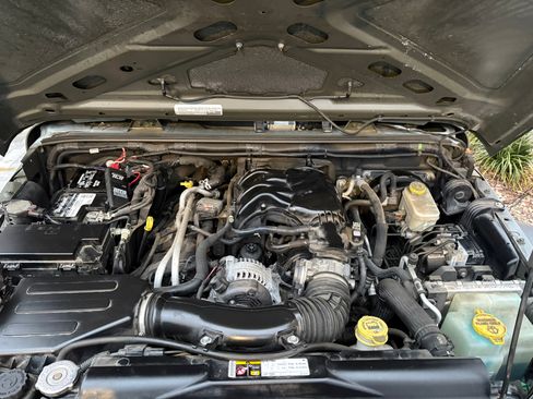 Used 2015 Jeep Wrangler Unlimited Sport w/ Quick Order Package 24S image 12