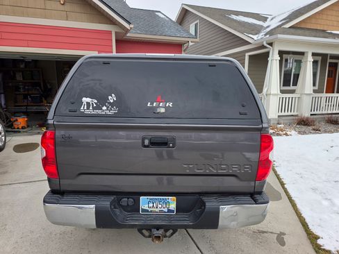 Used 2017 Toyota Tundra SR5 w/ TRD Off Road Package image 16