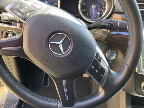 Used 2014 Mercedes-Benz GL 450 4MATIC w/ Lane Tracking Package image 12