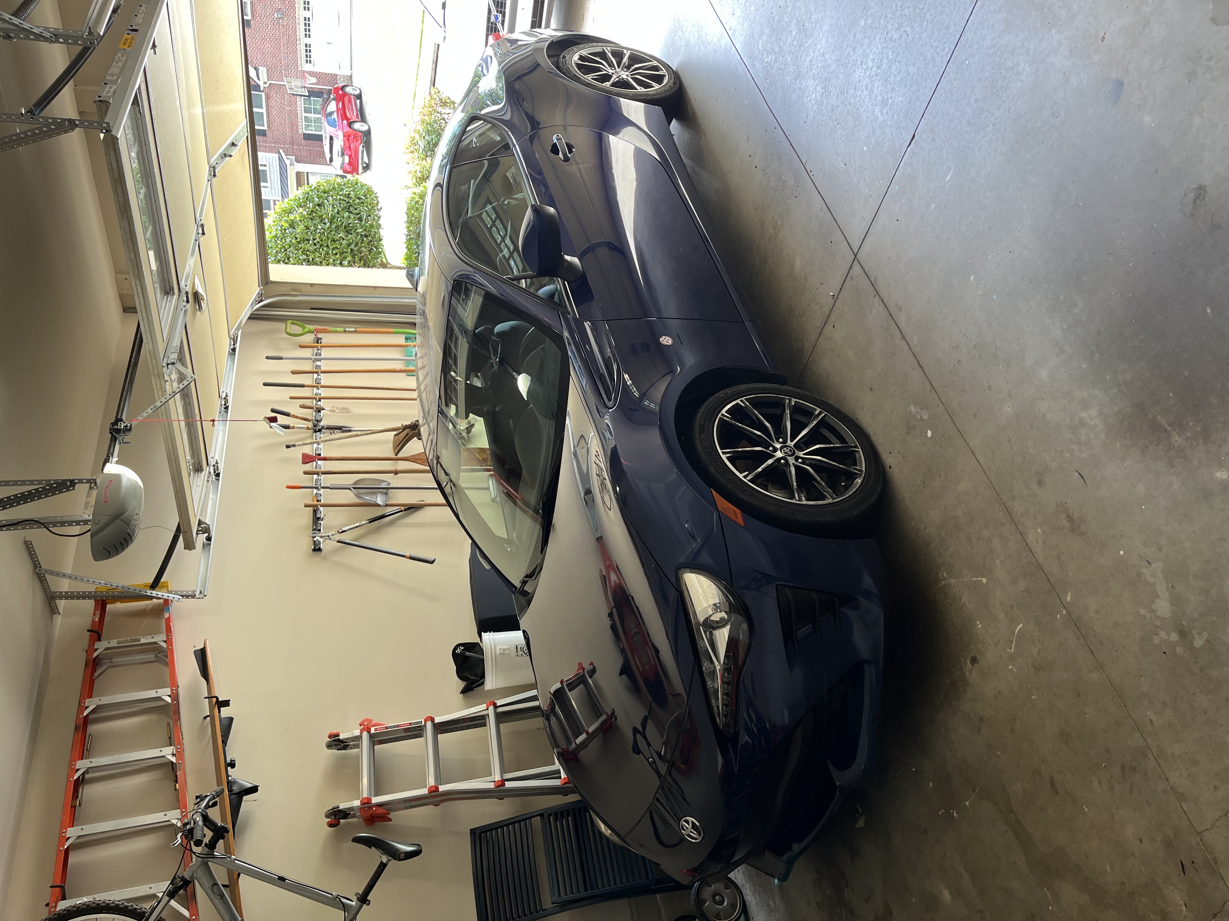 Used 2017 Toyota 86 RWD image 1