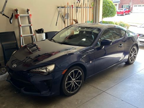 Used 2017 Toyota 86 RWD image 1