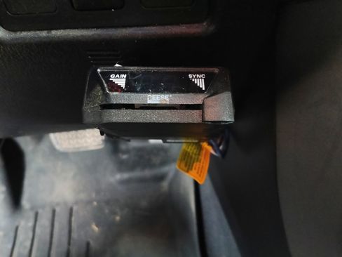 Used 2010 Toyota Tundra 4x4 Double Cab w/ SR5 Pkg image 18