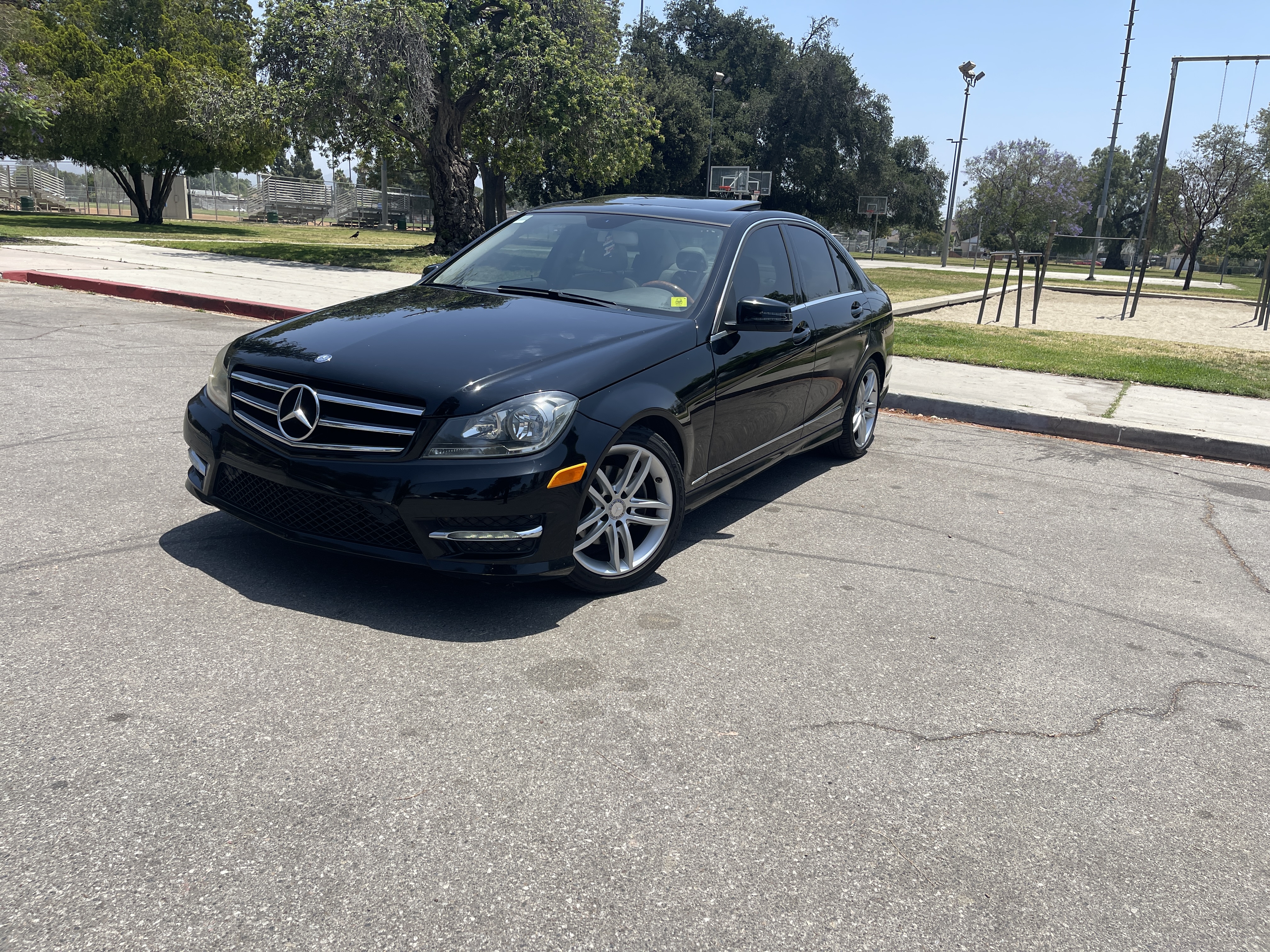 Used 2014 Mercedes-Benz C 250 Sedan image 27