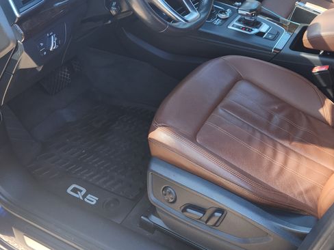 Used 2019 Audi Q5 2.0T Premium Plus w/ Premium Plus Package image 11