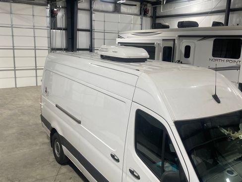 Used 2023 Mercedes-Benz Sprinter 2500 image 9