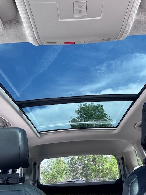 Used 2019 Volkswagen Tiguan SEL Premium w/ 3rd Row Seat Package AWD/4WD image 18