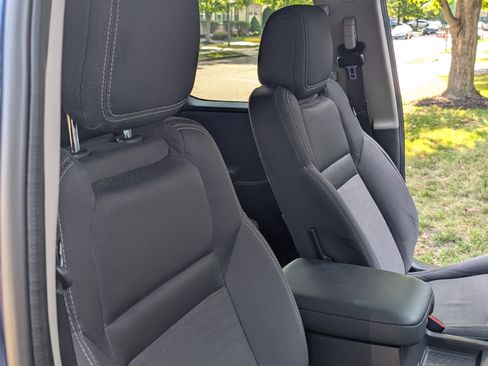 Used 2022 Nissan Frontier SV image 15