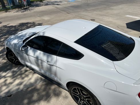 Used 2019 Ford Mustang GT image 9