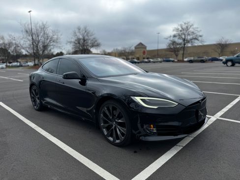 Used 2020 Tesla Model S Long Range Plus image 4
