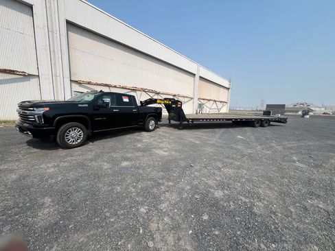 Used 2022 Chevrolet Silverado 2500 High Country w/ Technology Package AWD/4WD image 22