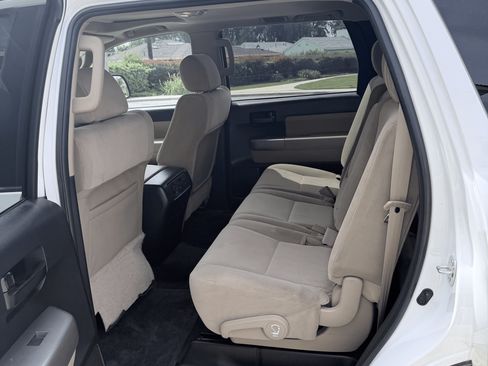 Used 2013 Toyota Sequoia SR5 image 9