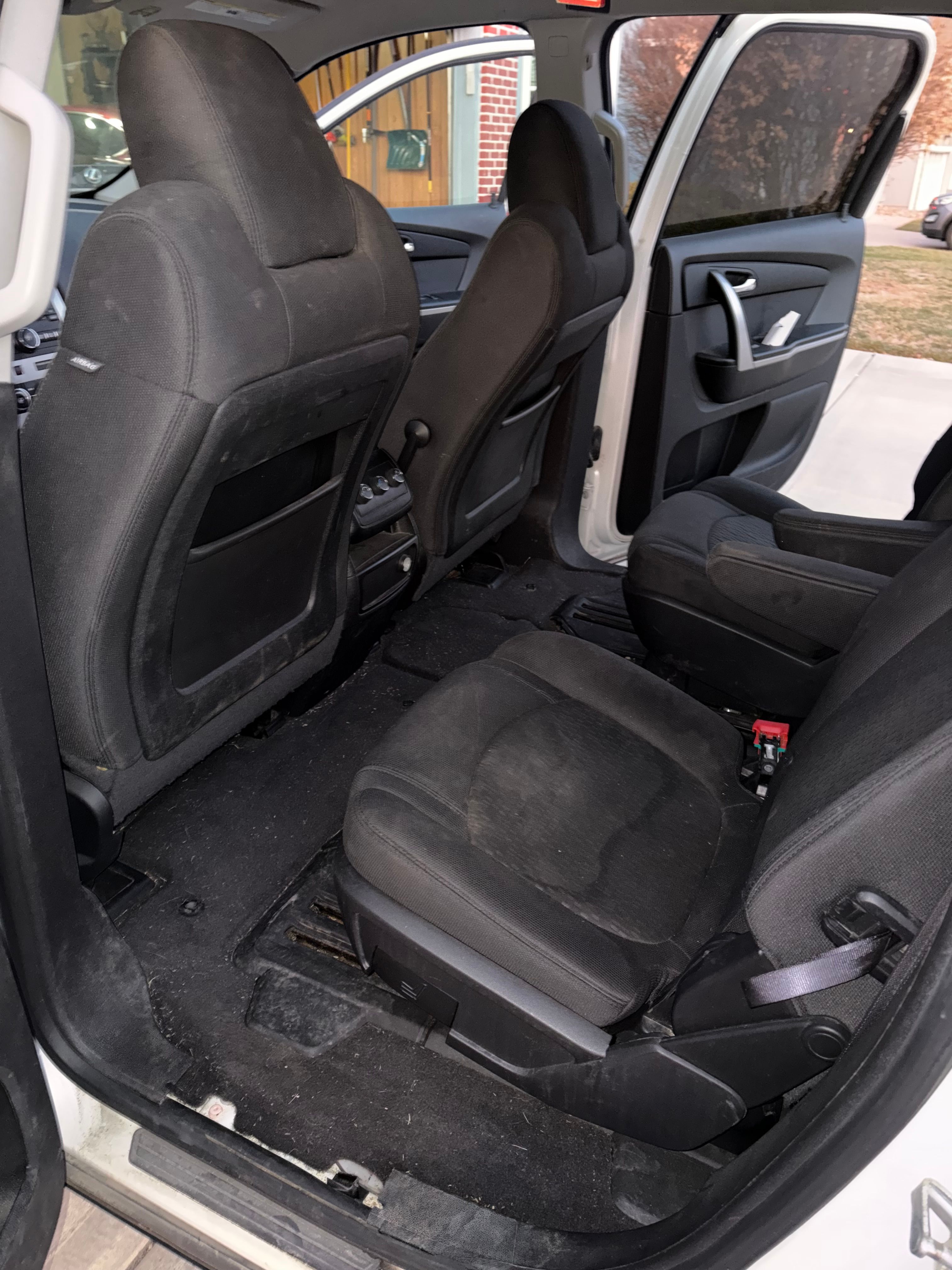 Used 2012 GMC Acadia SLE FWD image 9