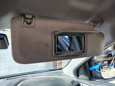 Used 2017 Chevrolet Volt LT w/ Comfort Package image 23