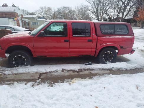 Used 2004 GMC Sonoma SLS w/ Preferred Equipment Group image 1