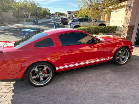 Used 2007 Ford Mustang Shelby GT500 RWD image 9