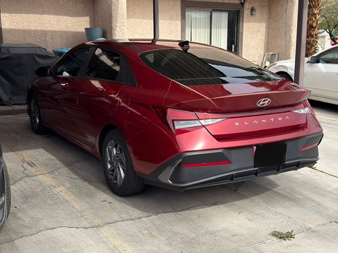 Used 2024 Hyundai Elantra SEL image 4