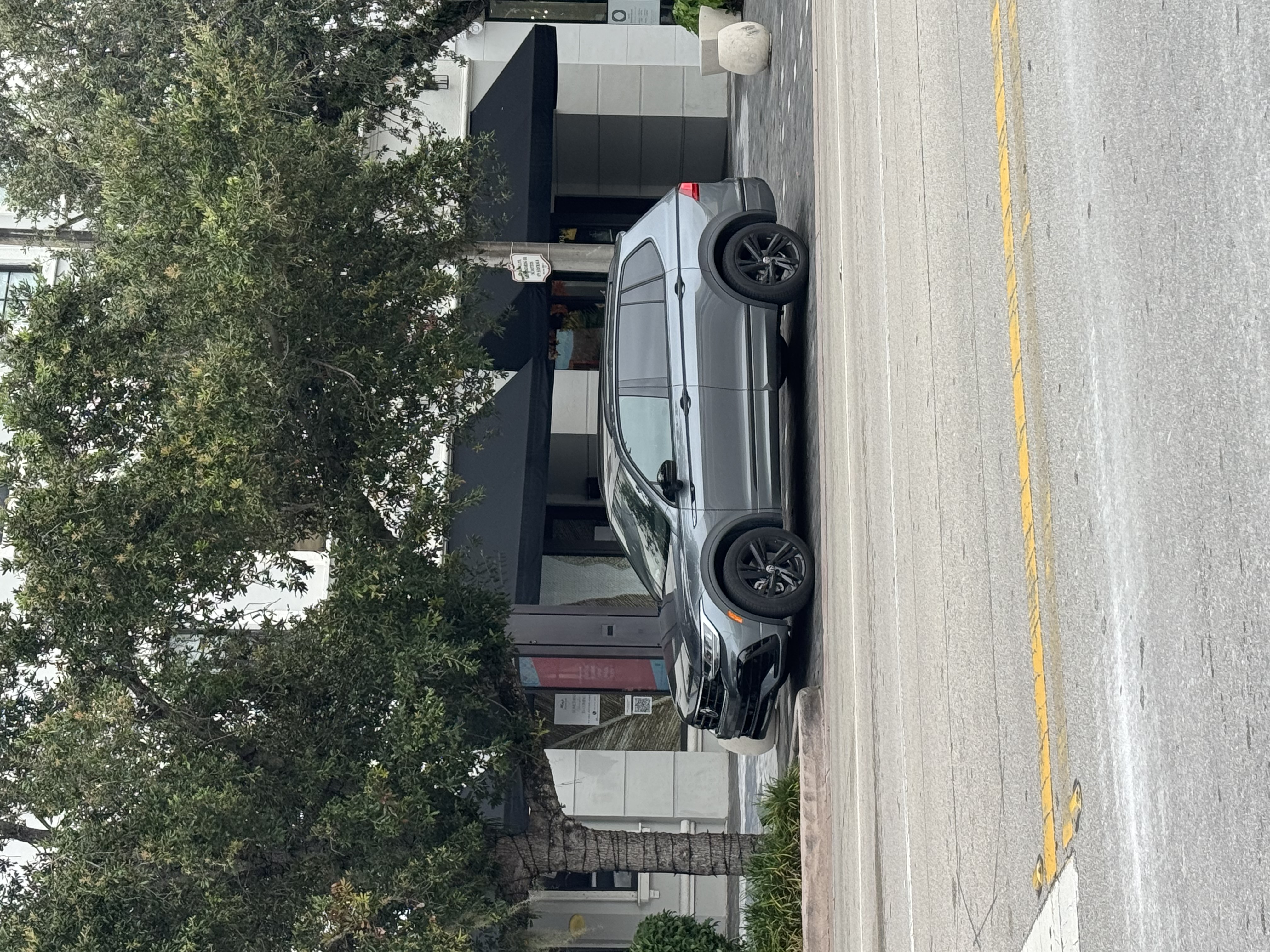 Used 2024 Volkswagen Tiguan SE R-Line FWD image 20