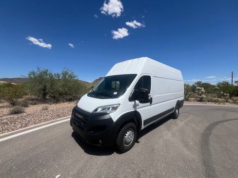 Used 2024 RAM ProMaster 3500 w/ Delivery Van Package FWD image 2