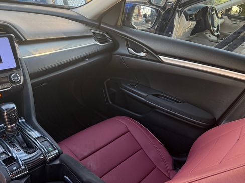 Used 2018 Honda Civic LX image 10