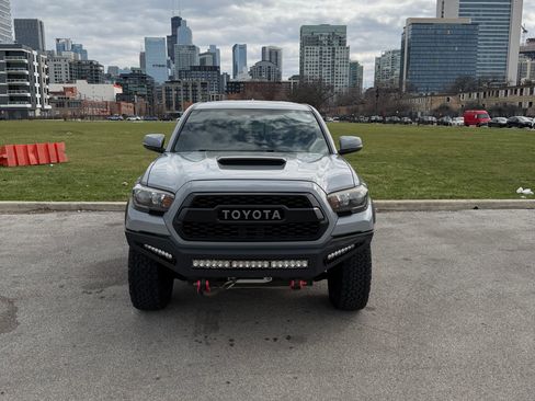 Used 2017 Toyota Tacoma TRD Pro image 4