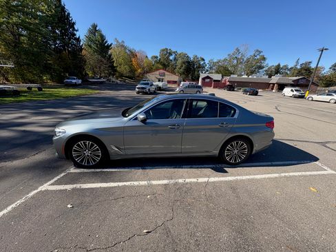 Used 2019 BMW 530i xDrive w/ Convenience Package image 8