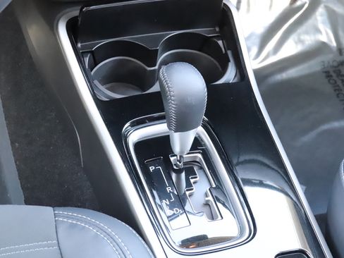 Used 2020 Mitsubishi Outlander SE image 16