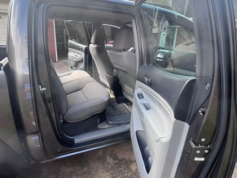 Used 2014 Toyota Tacoma PreRunner RWD image 12