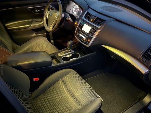 Used 2017 Nissan Altima 2.5 SV image 13