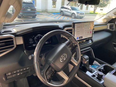 Used 2024 Toyota Tundra Limited AWD/4WD image 9