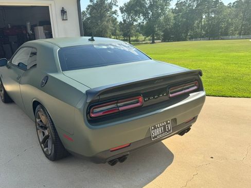 Used 2023 Dodge Challenger SRT Hellcat RWD image 5