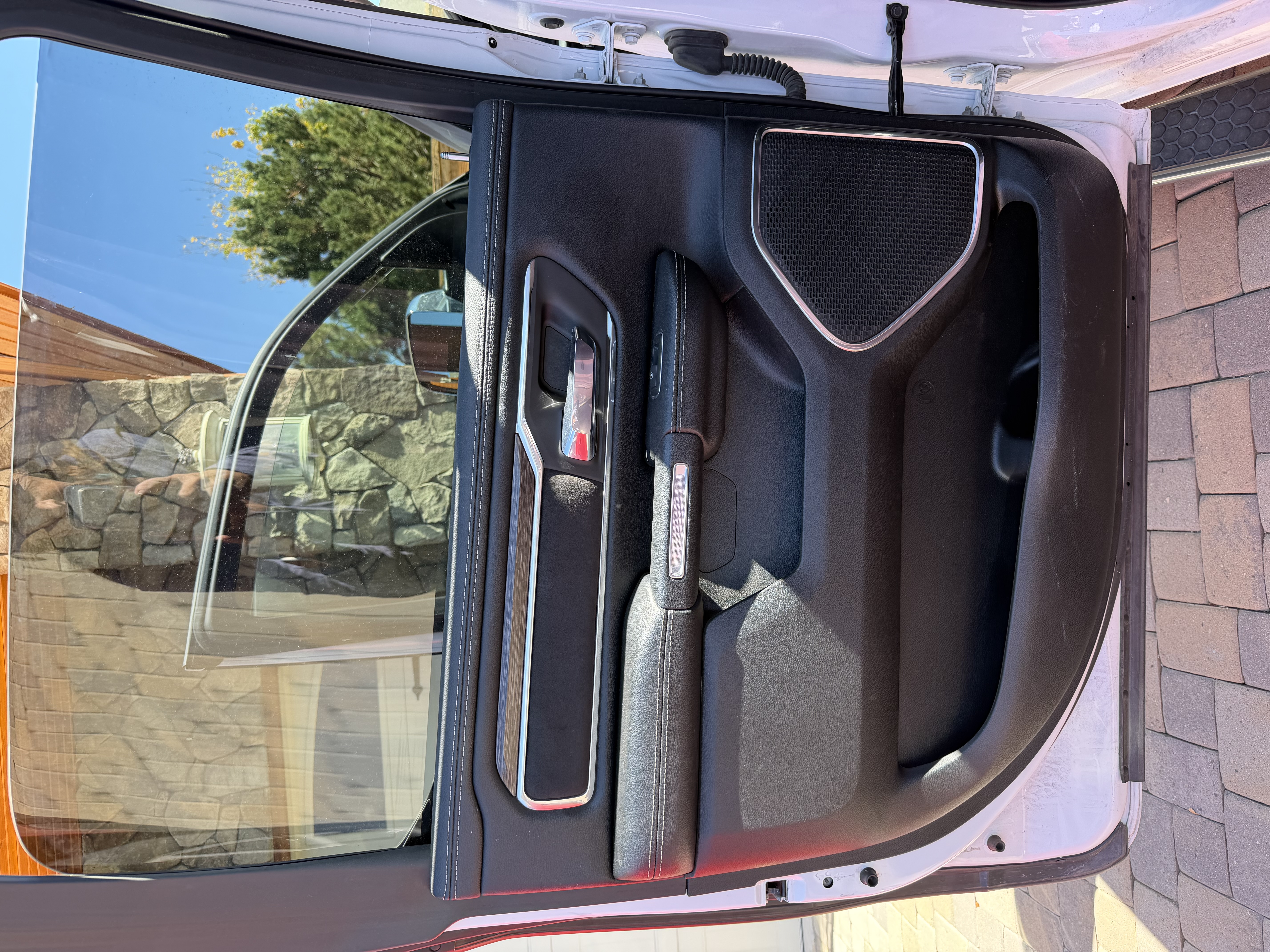 Used 2019 RAM 1500 Laramie AWD/4WD image 13