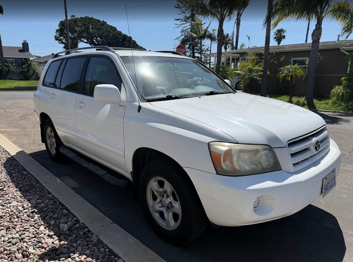 Used 2005 Toyota Highlander 2WD image 2