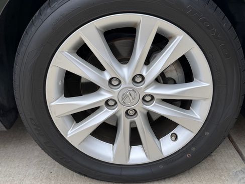 Used 2011 Lexus ES 350 image 32