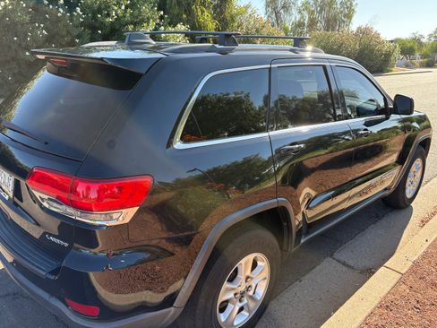 Used 2017 Jeep Grand Cherokee Laredo w/ Quick Order Package 2BE image 6