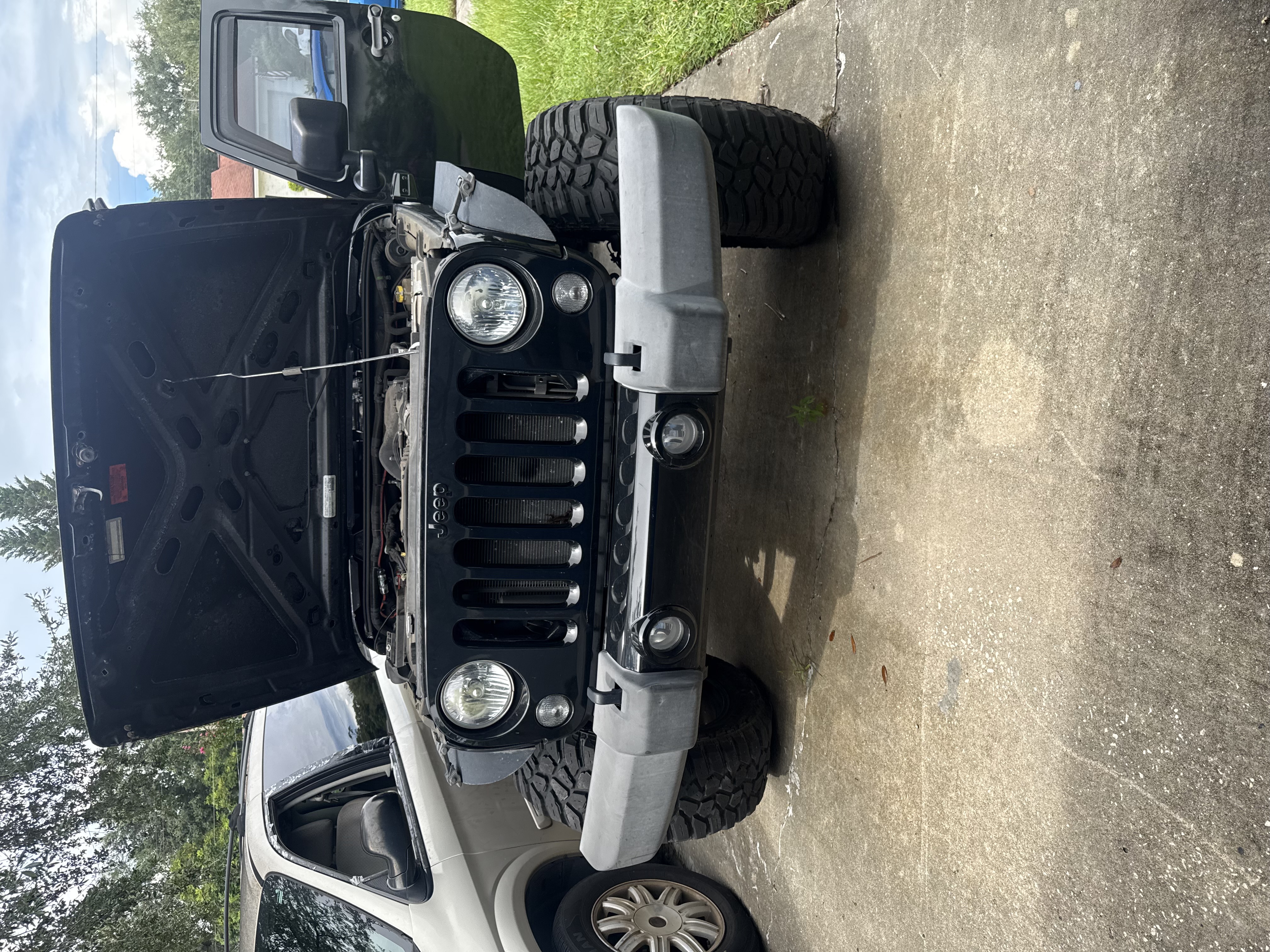 Used 2015 Jeep Wrangler Sport AWD/4WD image 6
