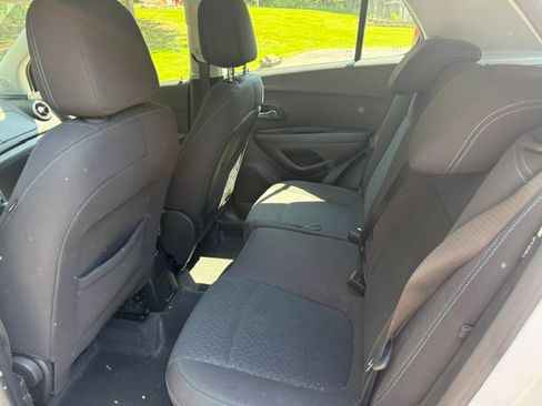 Used 2015 Chevrolet Trax LS AWD/4WD image 12