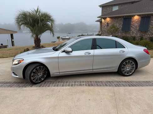 Used 2016 Mercedes-Benz S 550 Sedan image 1