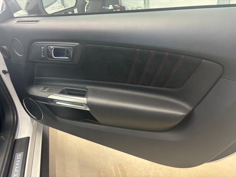 Used 2016 Ford Mustang GT Premium image 10