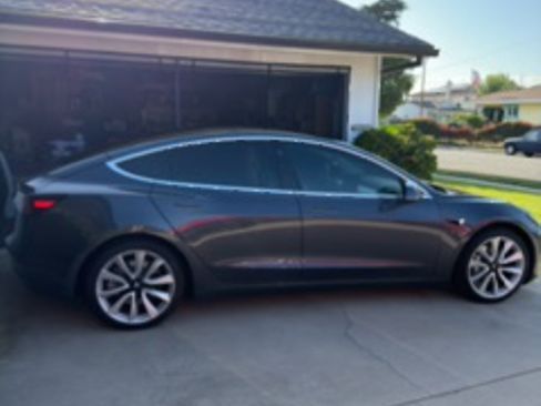 Used 2018 Tesla Model 3 Long Range AWD/4WD image 4