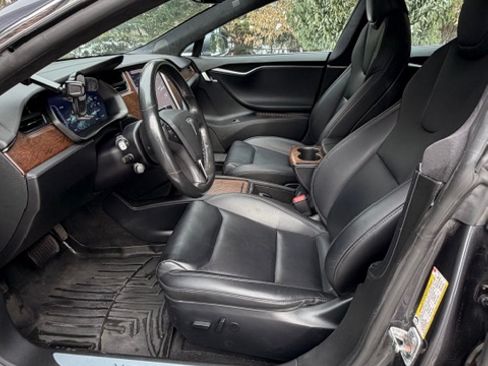 Used 2020 Tesla Model S Long Range Plus image 12