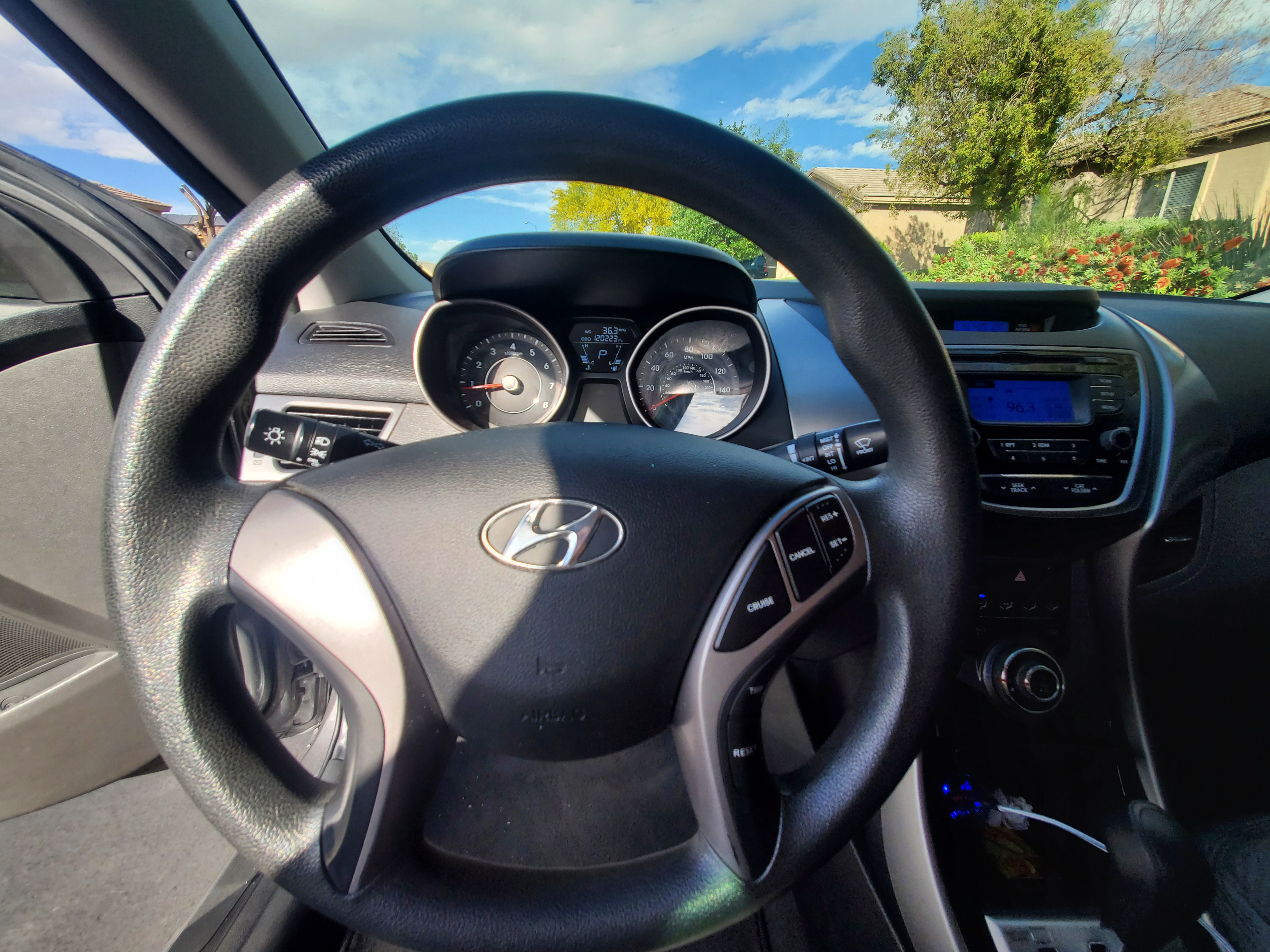 Used 2013 Hyundai Elantra GLS FWD image 10