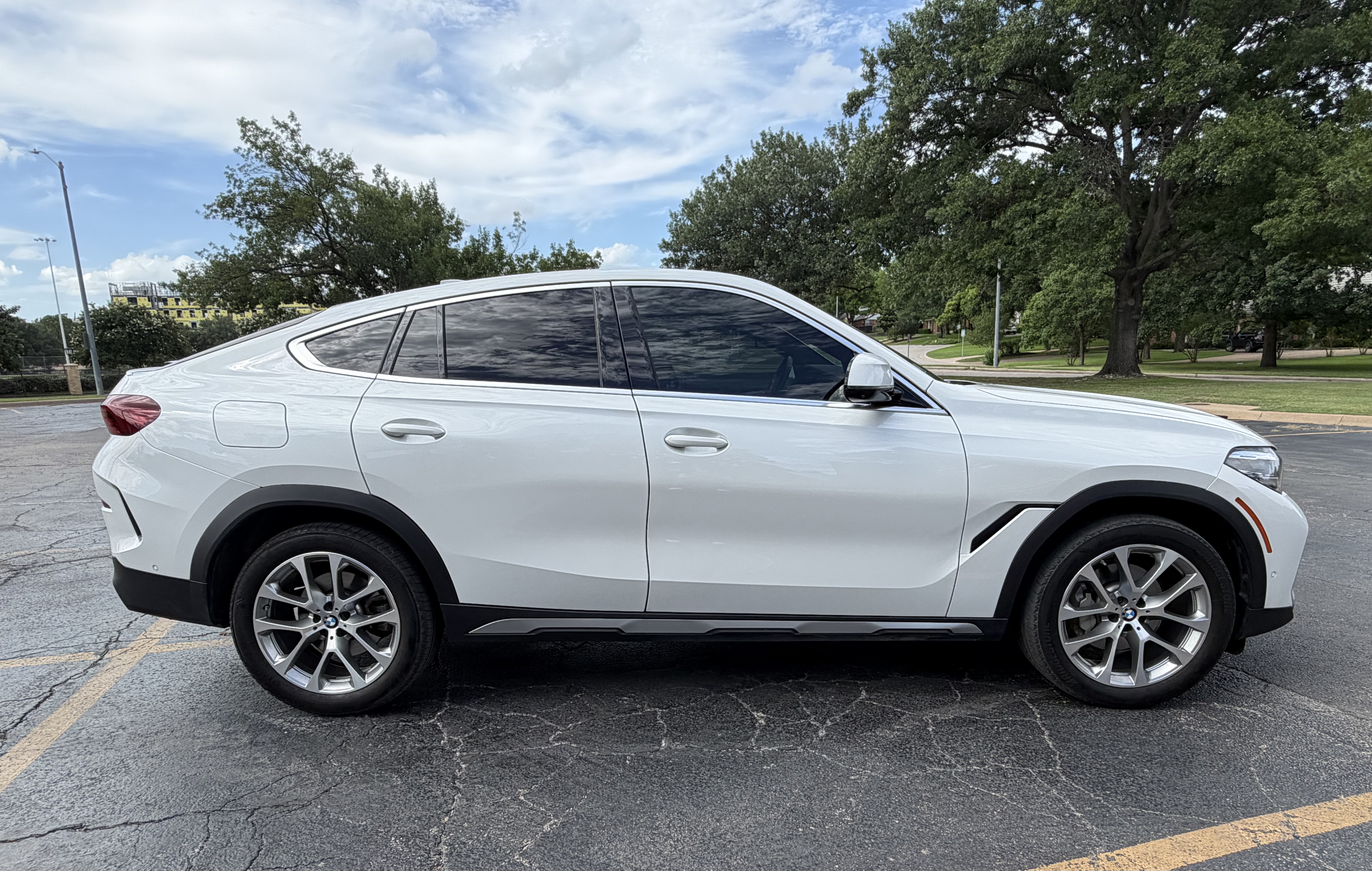 Used 2023 BMW X6 xDrive40i w/ Premium Package AWD/4WD image 6