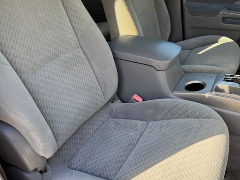 Used 2009 Toyota Tacoma PreRunner image 18